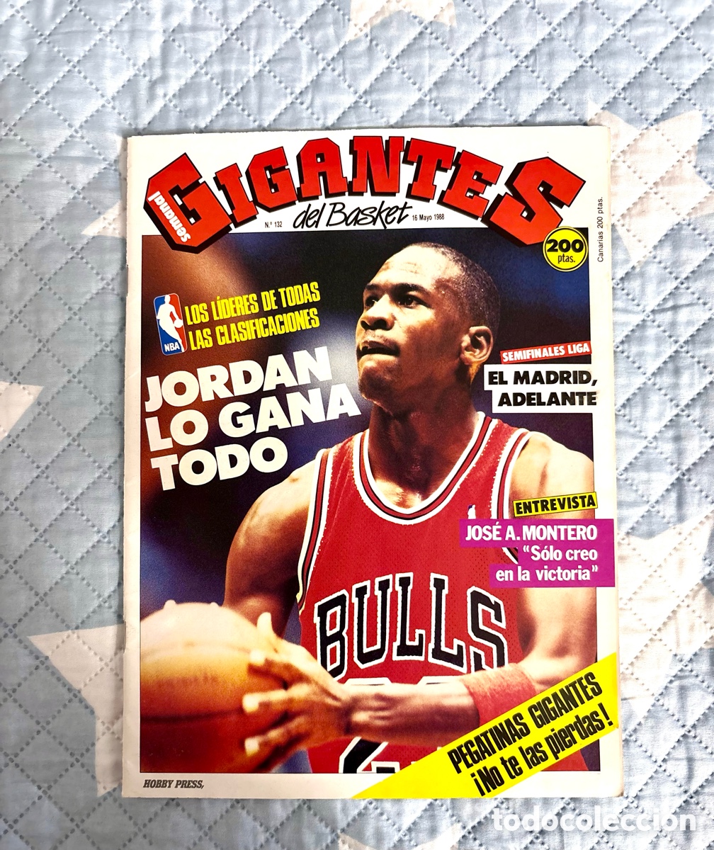 Sports collectibles: JOYA - Revista 132 Gigantes Del Basket (1988) - Especial Michael Jordan . CON P&Oacute;STER