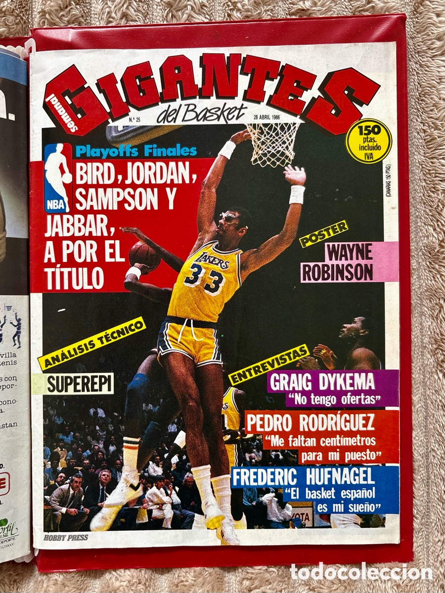 Coleccionismo deportivo: Revista 25 Gigantes del Basket (1986) - &iexcl;Estado Perfecto con P&oacute;ster Wayne Robinson Intacto!