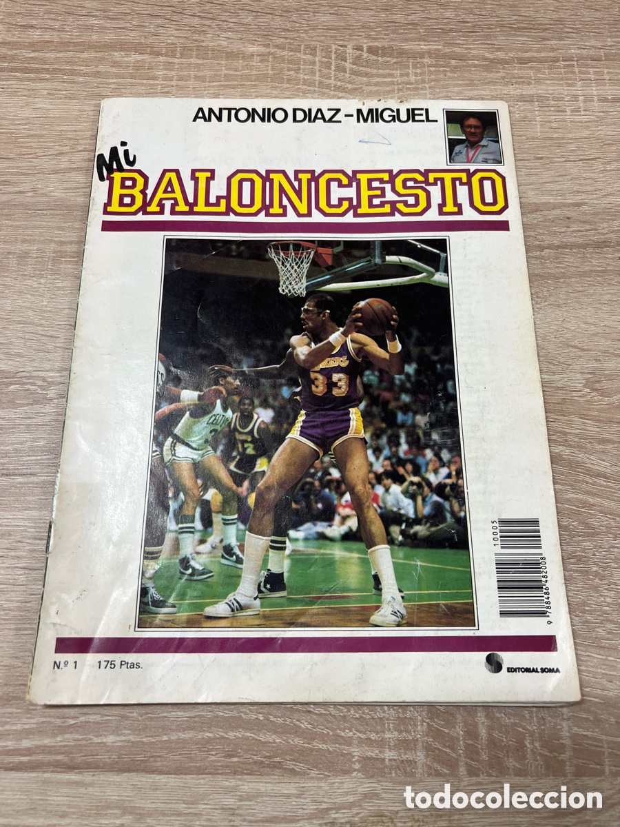 Sports collectibles: REVISTA MI BALONCESTO N&ordm; 1 CON POSTER WAYNE ROBINSON ED. SOMA