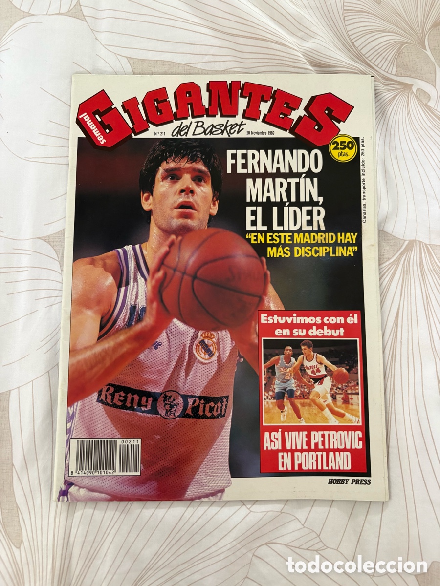 Coleccionismo deportivo: Revista Gigantes 211 (1989) POSTER MANUTE BOL Fernando Mart&iacute;n &Uacute;ltima Portada - Petrovic Portland NBA