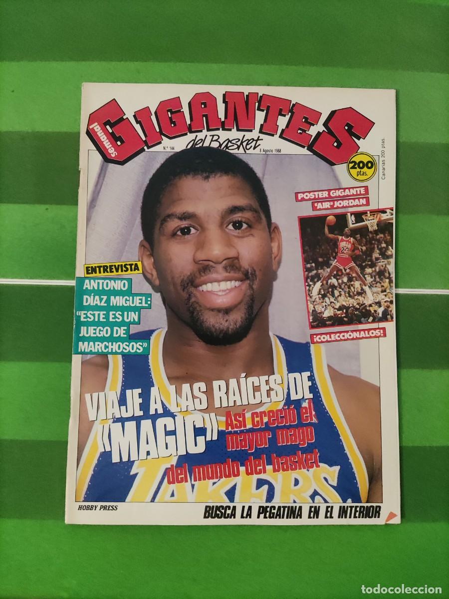 Coleccionismo deportivo: 144 Revista Gigantes del basket 1988 Magic / Poster Air Jordan / Pegatina 13 Sharunas Marchulenis