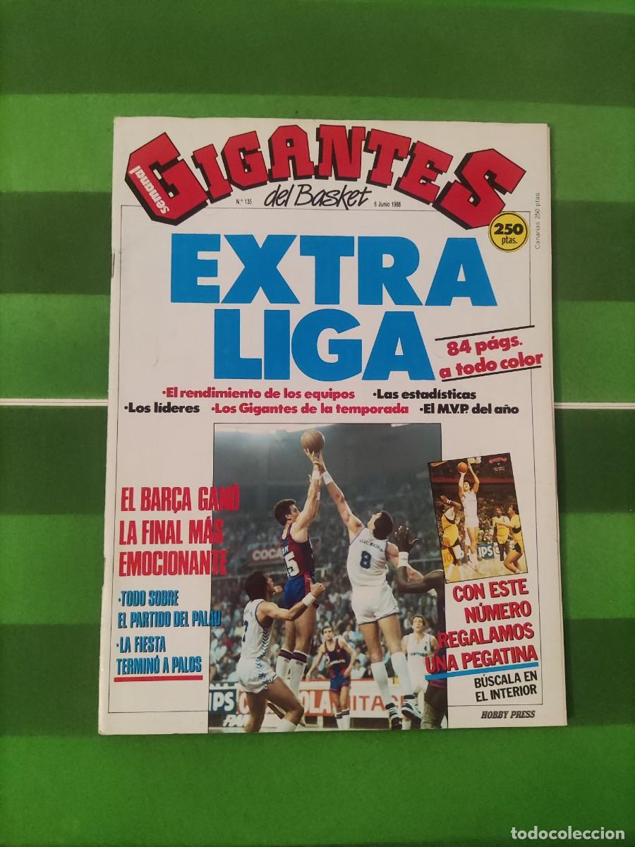 Coleccionismo deportivo: 135 Revista Gigantes del basket 1988 Extra Liga / Pegatina 4 Antonio Mart&iacute;n