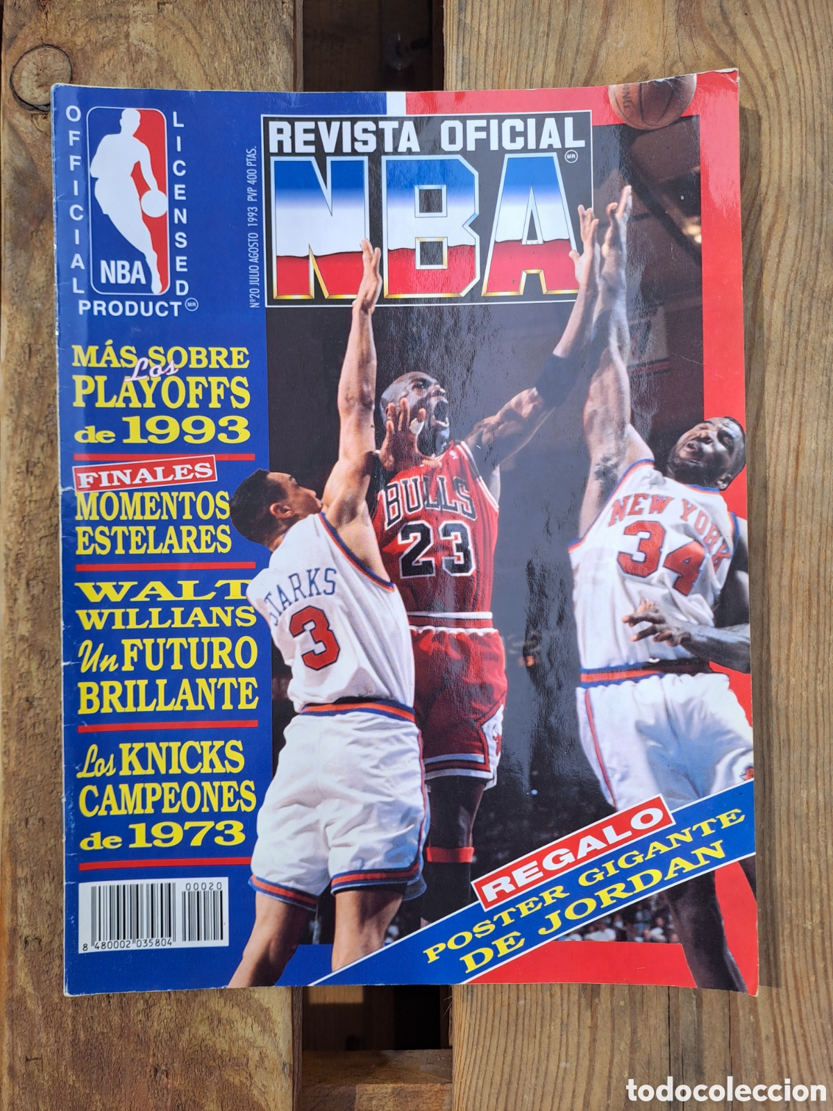 Coleccionismo deportivo: REVISTA OFICIAL NBA N&ordm; 20 &mdash; JULIO-AGOSTO 1993 + S&Uacute;PER P&Oacute;STER MICHAEL JORDAN Revista Oficial NBA n&ordm;20