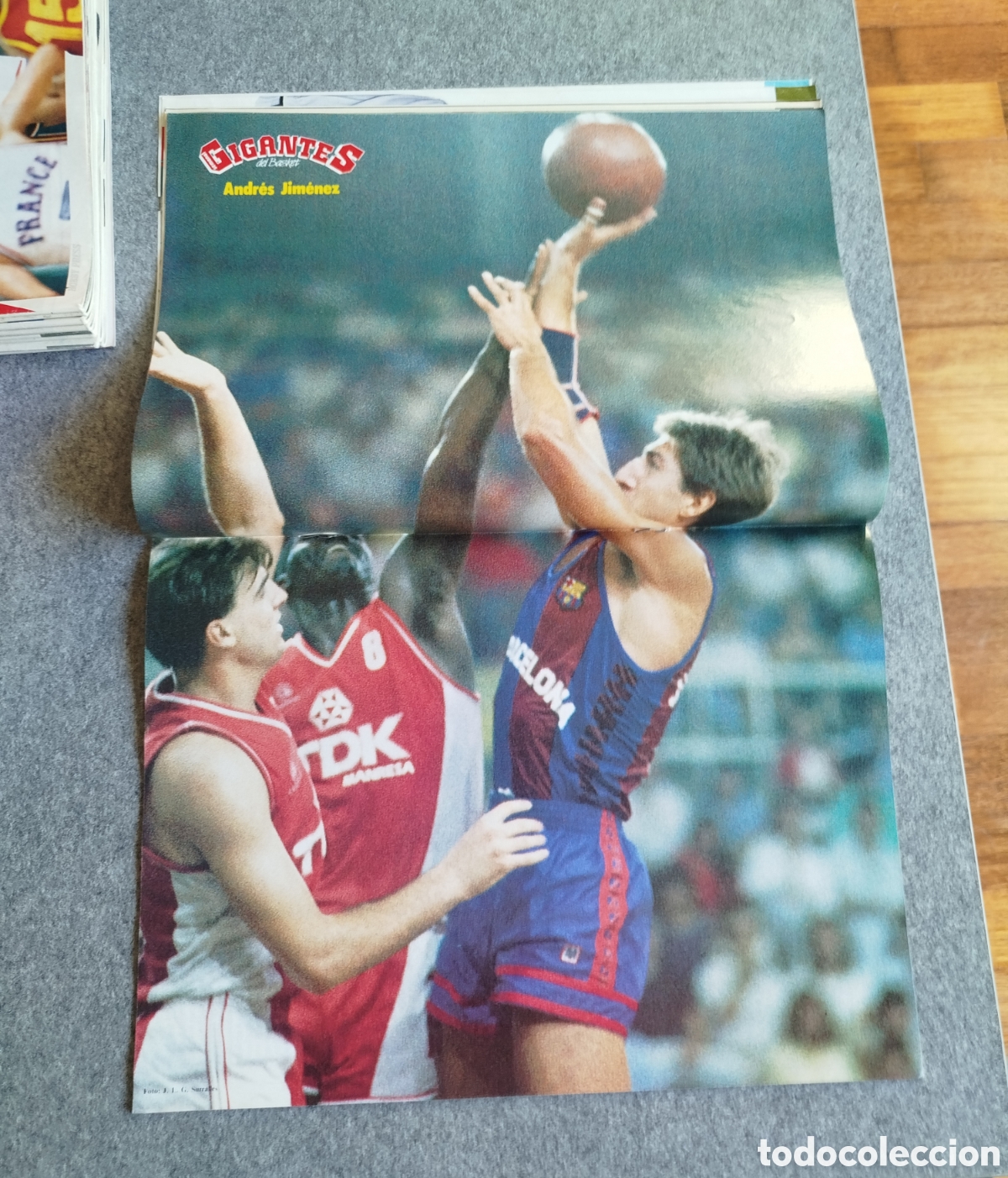 Sports collectibles: #44 - 1986 REVISTA GIGANTES BASKET POSTER ANDRES JIM&Eacute;NEZ FC BARCELONA BAR&Ccedil;A