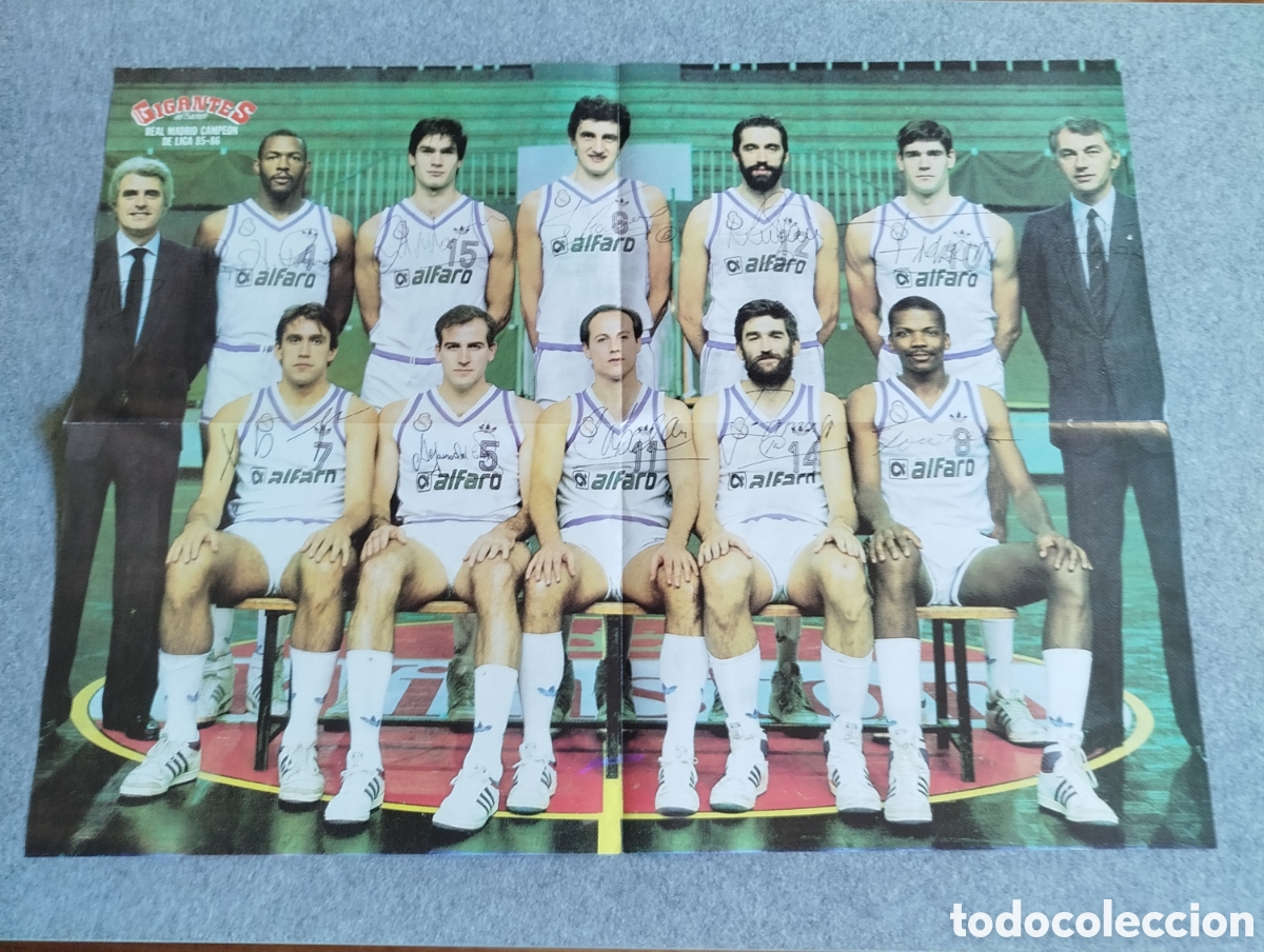 Sports collectibles: #30 - 1986 REVISTA GIGANTES BASKET POSTER DOBLE REAL MADRID CAMPE&Oacute;N 85 86 AUT&Oacute;GRAFOS FC BARCELONA