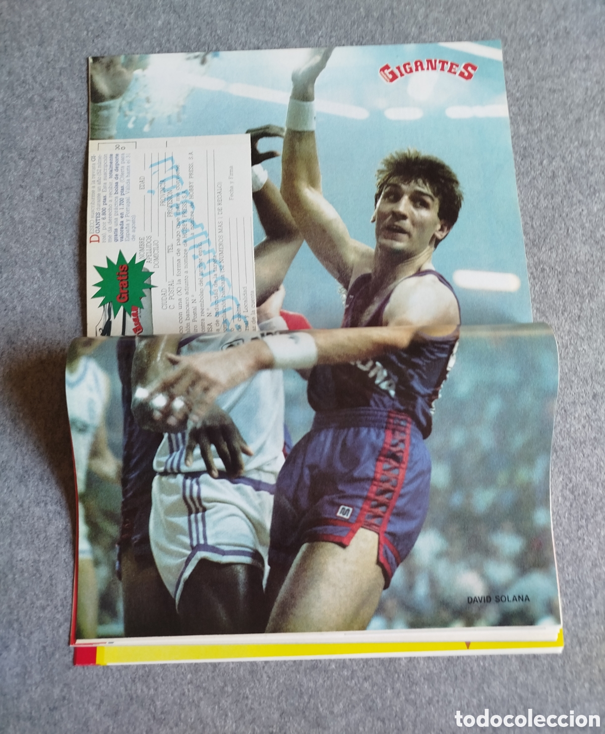 Sports collectibles: #28 - 1986 REVISTA GIGANTES BASKET POSTER EPI CON CUP&Oacute;N SUSCRIPCI&Oacute;N FC BARCELONA REAL MADRID CAMPE&Oacute;N