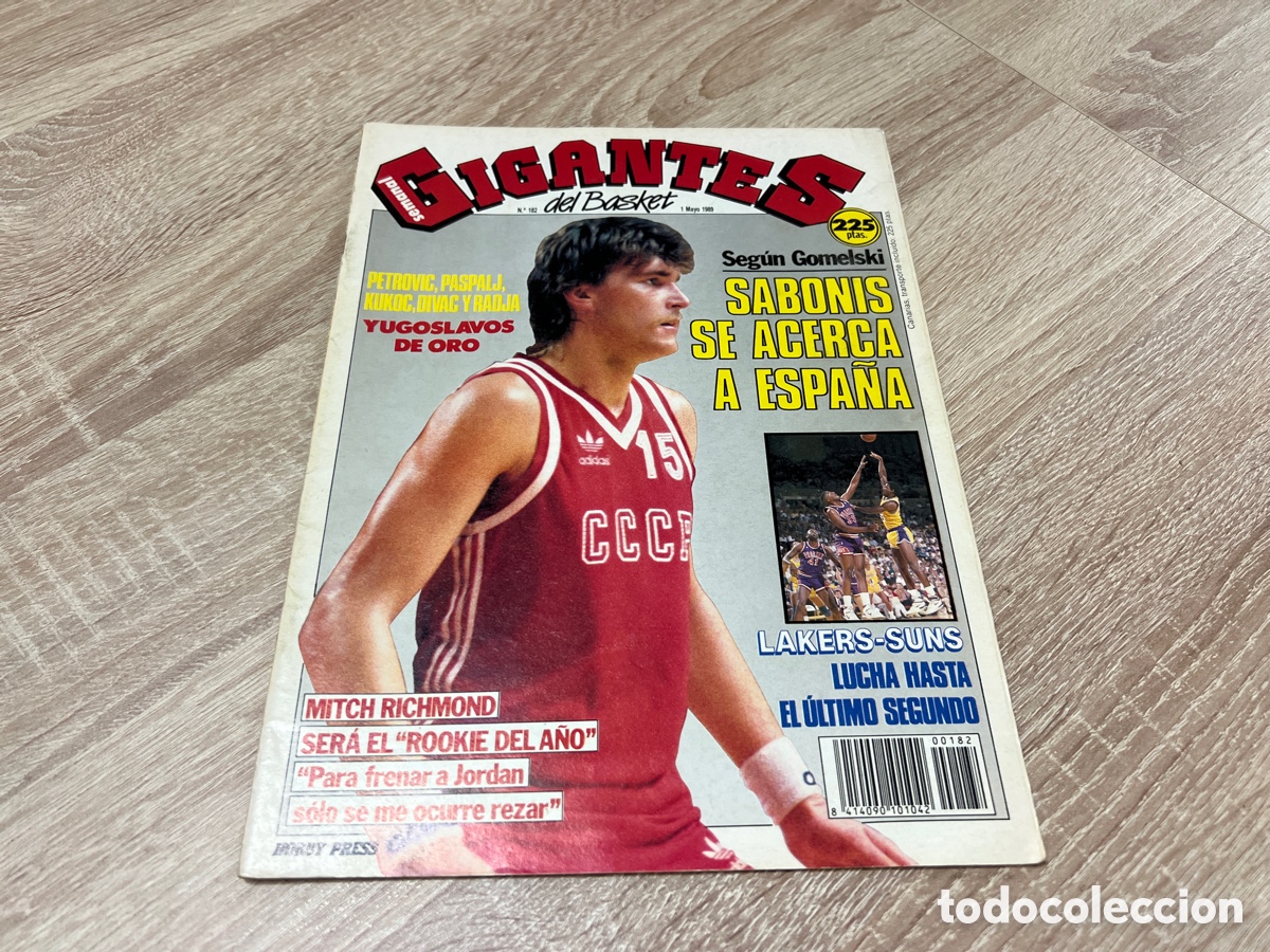 Coleccionismo deportivo: 1989 GIGANTES DEL BASKET # 182 ARVIDAS SABONIS CON P&Oacute;STER ANICET LAVODRAMA