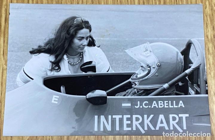 Voitures: ANTIGUA FOTOGRAFIA DEL CORREDOR AUTOMOVILISTA ESPA&Ntilde;OL CARLOS ABELLA, 1984, MIDE 15 X 10 CMS.