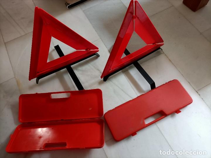Coches: TRIANGULO SE&Ntilde;ALIZAR DE COCHES CON AVERIAS, SOPORTES DE HIERRO, HOJAS DE METALCRILATO.