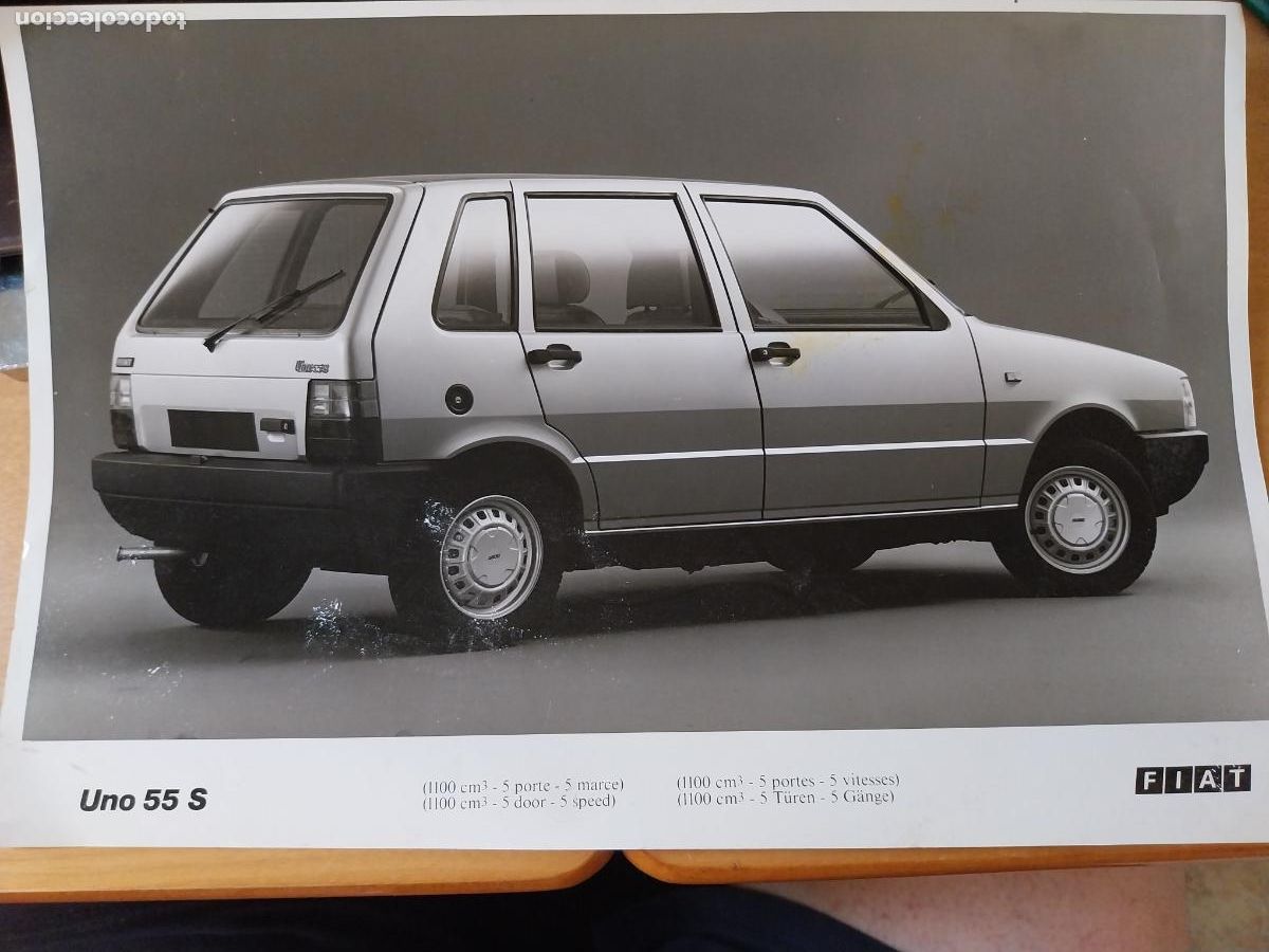 Coches: FIAT UNO 55 S FOTO AGENCIA 1983 DORSO ESCRITOS Y SELLOS FRONTAL DESPELLEJADO VER FOTOS 30,5 X 20,2CM