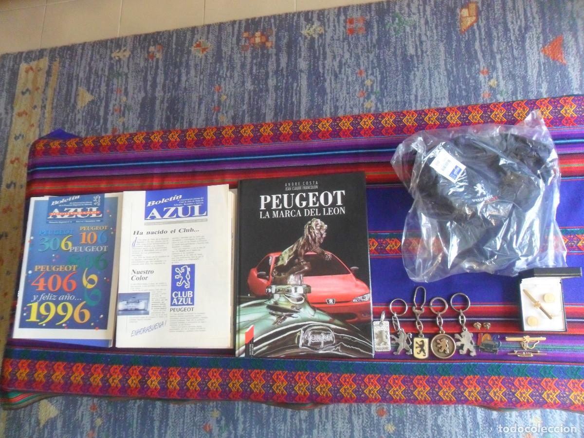 Coches: PEUGEOT LA MARCA DEL LE&Oacute;N GORRA EN BLISTER 5 LLAVERO 3 PIN GEMELOS PISACORBATAS 23 BOLET&Iacute;N AZUL