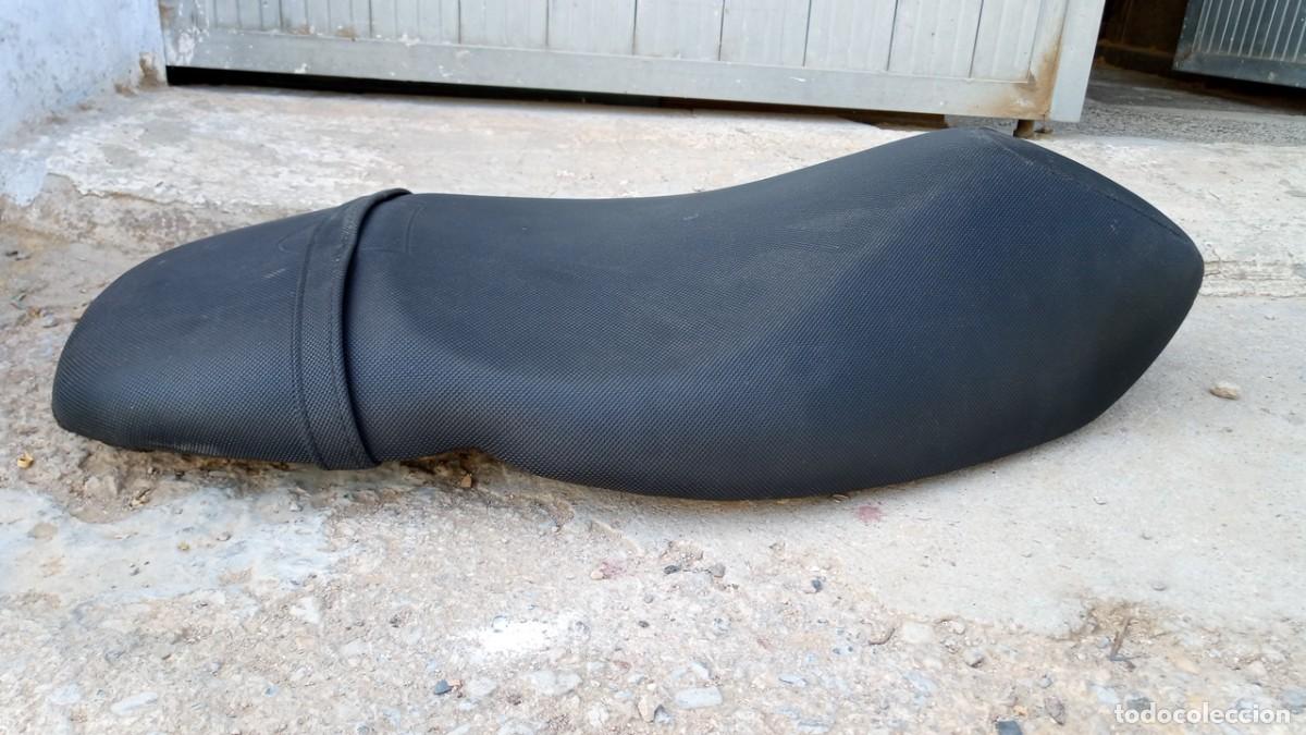 Coches y motocicletas: Asiento moto. Piaggio? - Foto 2