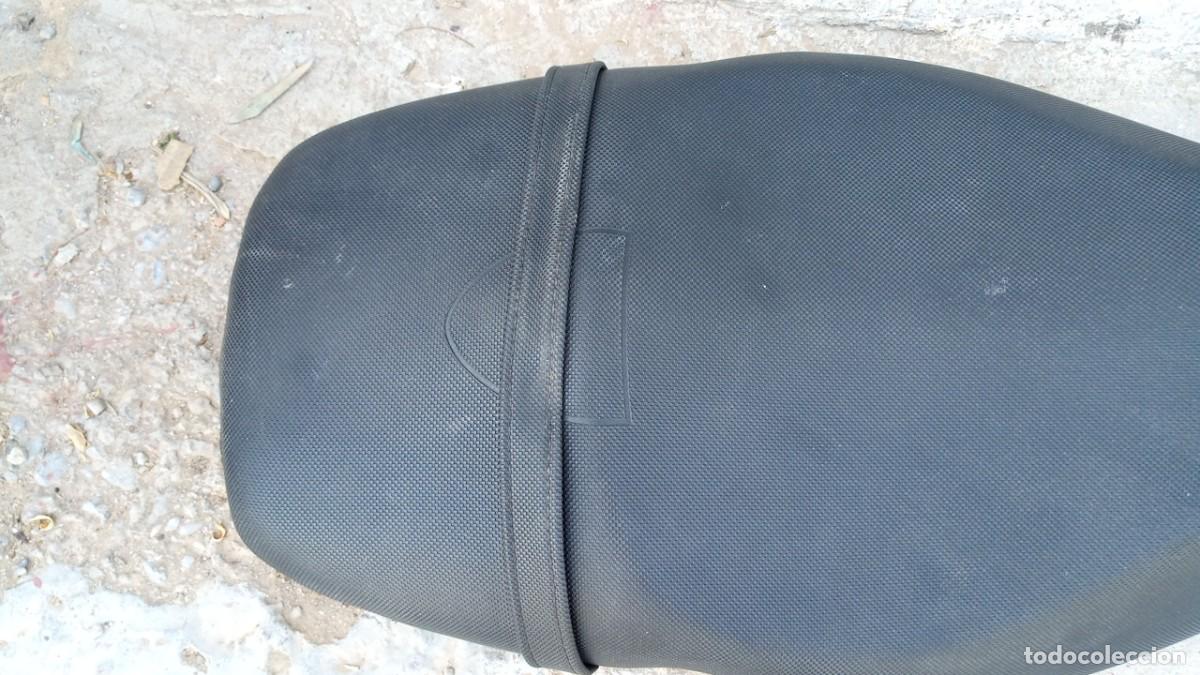 Coches y motocicletas: Asiento moto. Piaggio? - Foto 4
