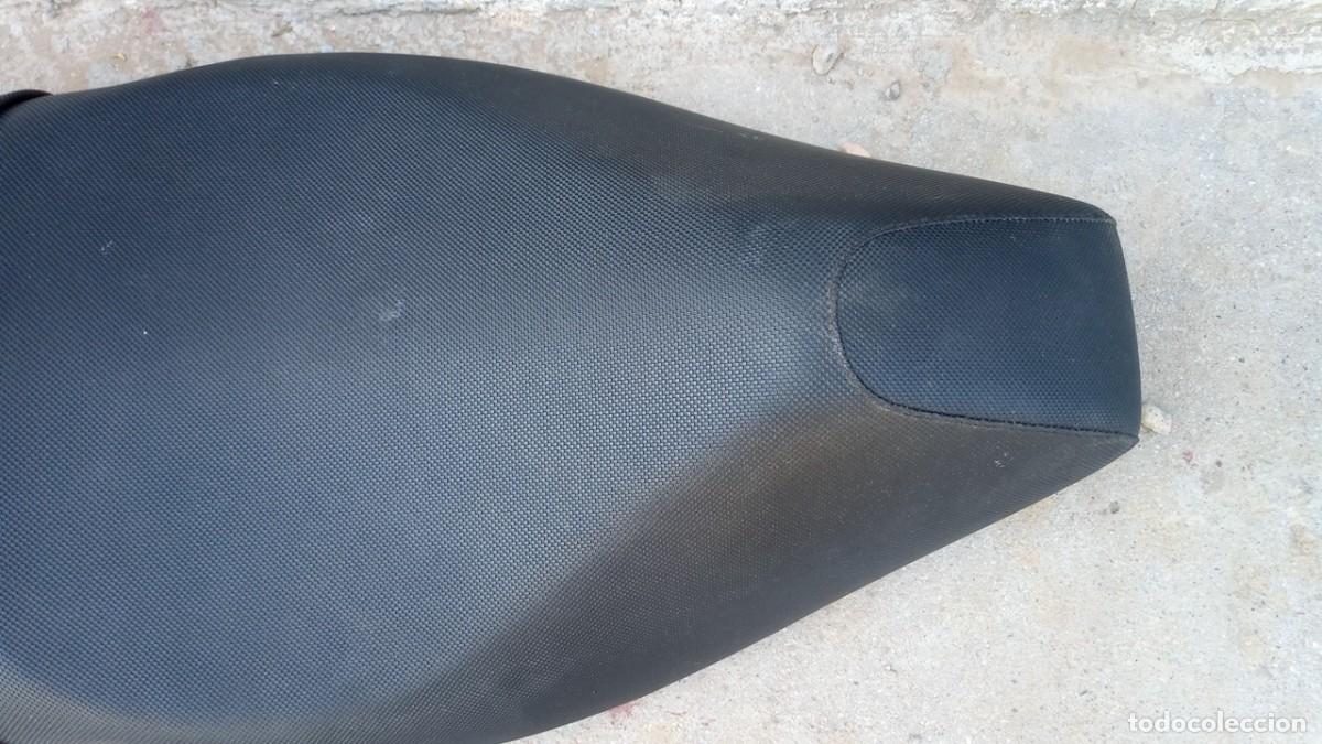 Coches y motocicletas: Asiento moto. Piaggio? - Foto 5