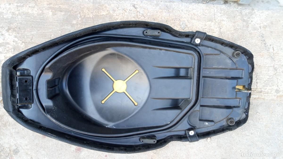 Coches y motocicletas: Asiento moto. Piaggio? - Foto 8