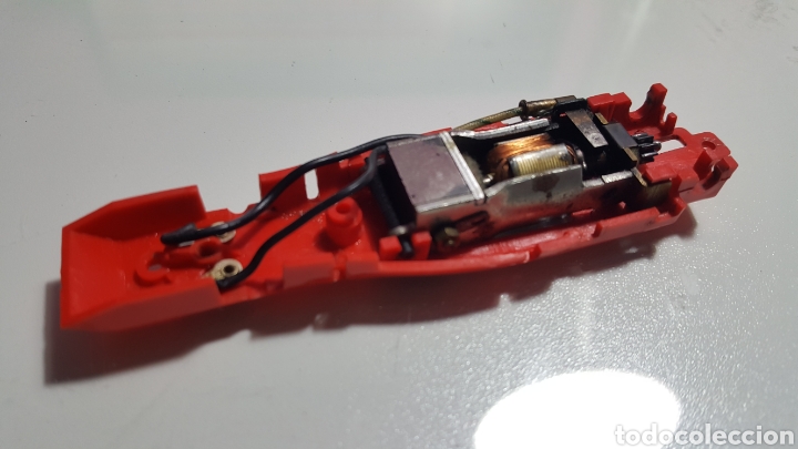 Scalextric: Chasis con motor Tyrrell Ford rojo desguace - Foto 1