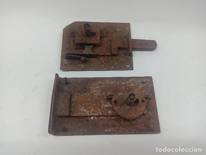 Scalextric: 2 CERRADURAS ANTIGUAS DE FORJA - Foto 1