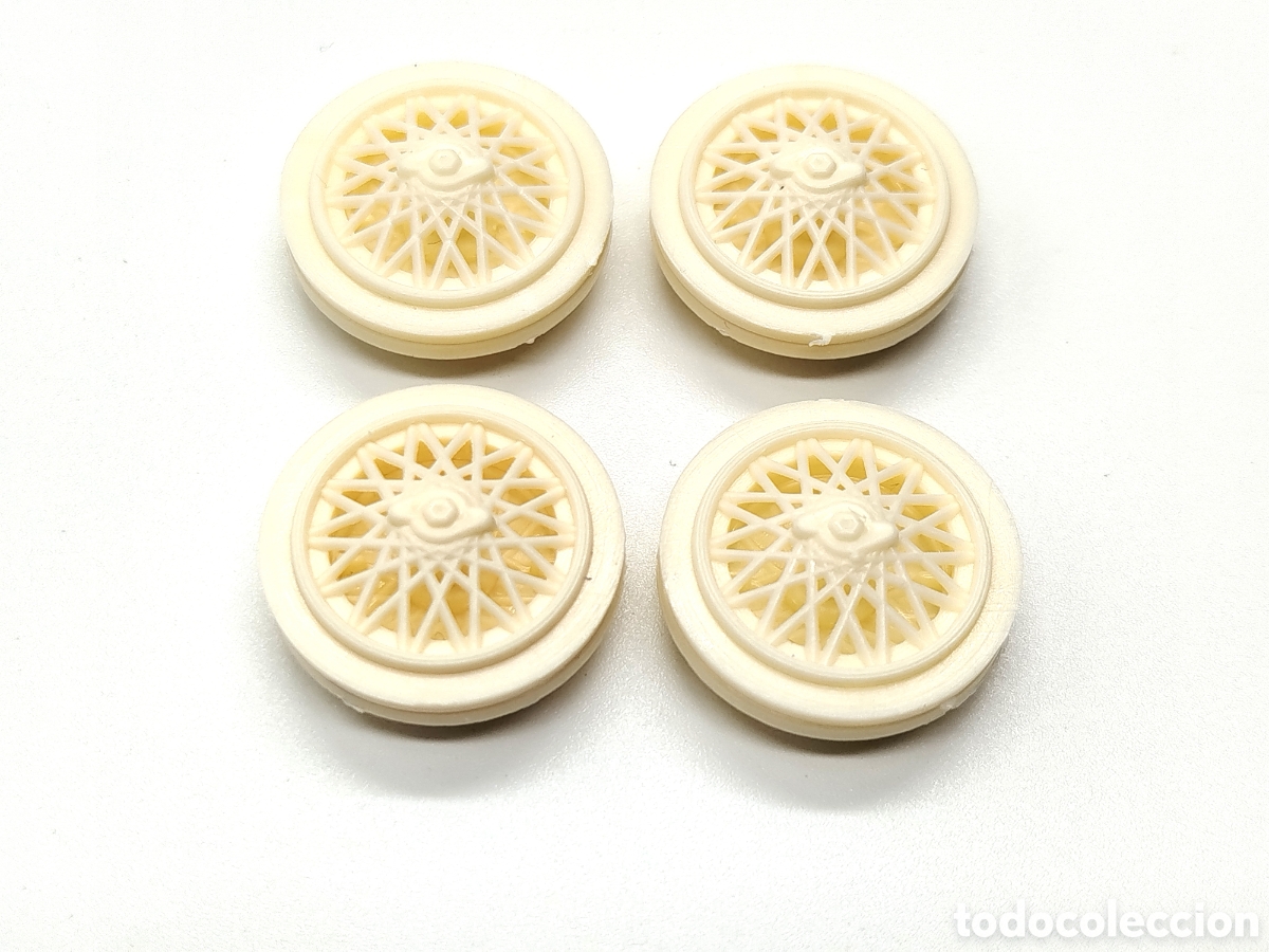 Scalextric: Scalextric Alfa Romeo llantas marfil - Foto 1