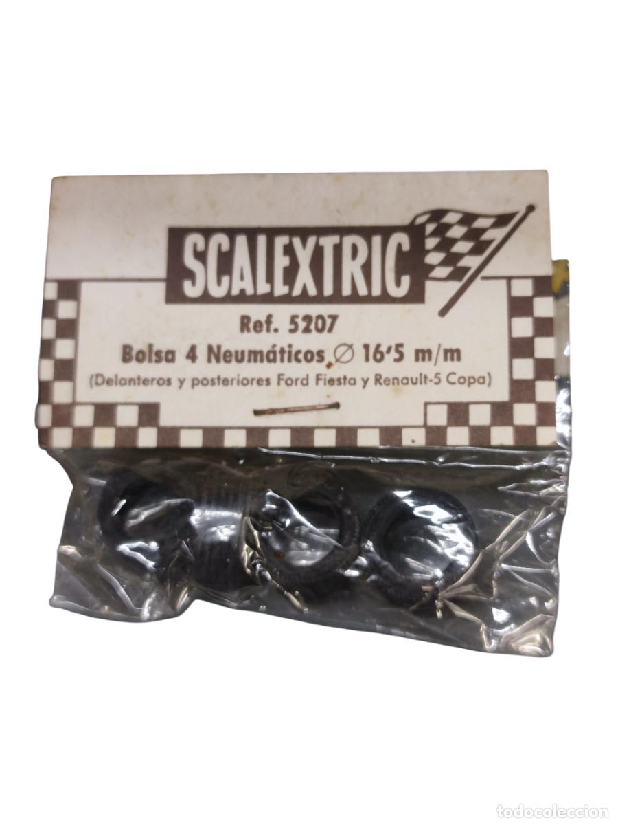 Scalextric: SCALEXTRIC Bolsa 4 neum&aacute;ticos di&aacute;metro 16,5 mm REF. 5207 - Foto 1
