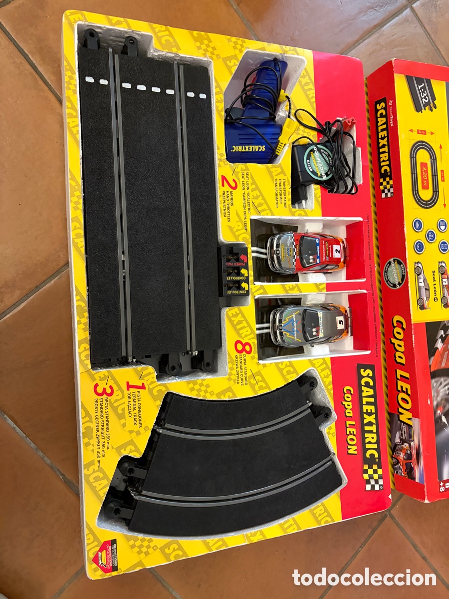 Scalextric: Caja completa Scalextric copa leon 2 coches - Foto 3