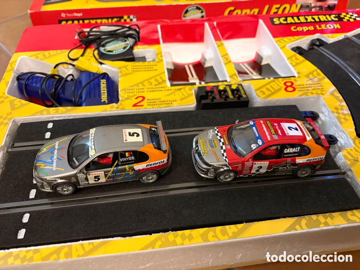 Scalextric: Caja completa Scalextric copa leon 2 coches - Foto 5
