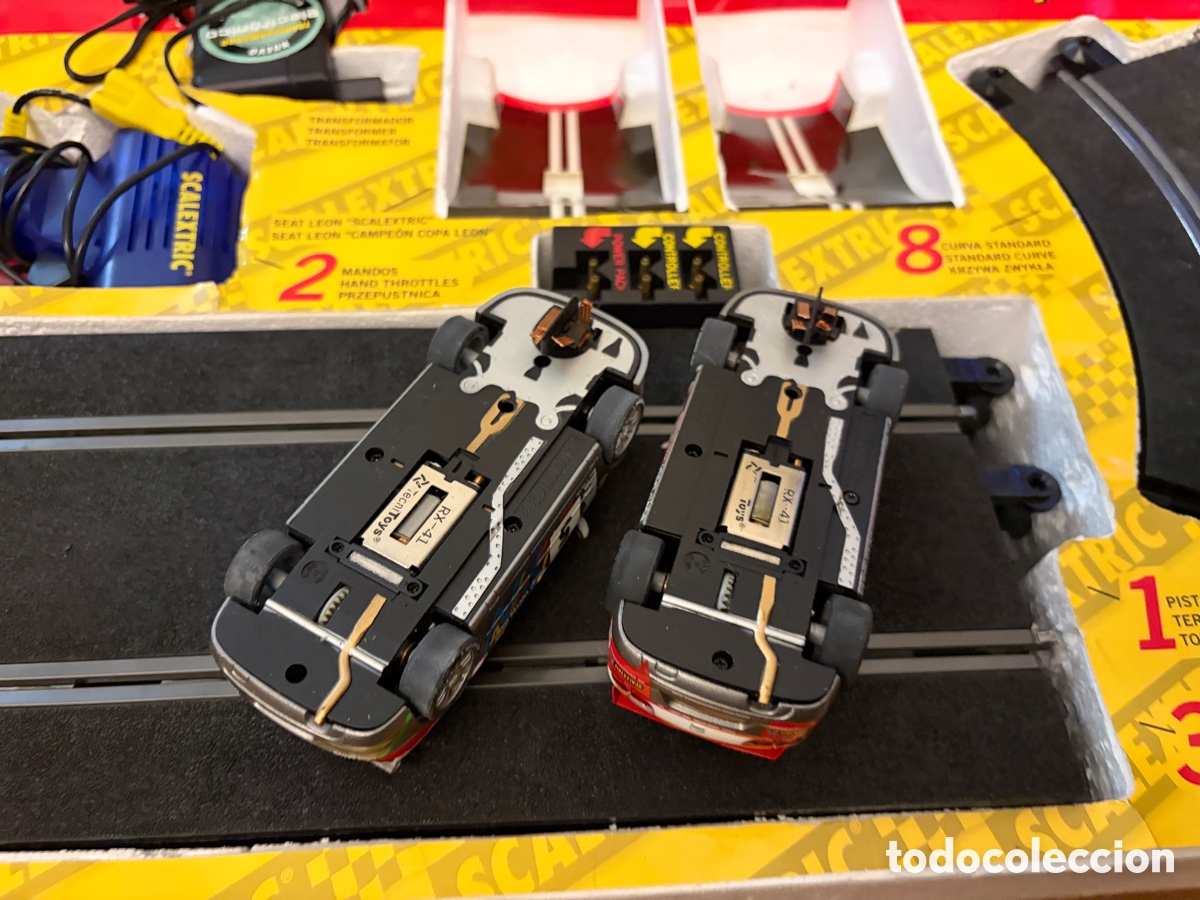 Scalextric: Caja completa Scalextric copa leon 2 coches - Foto 9