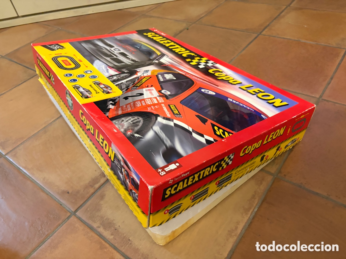 Scalextric: Caja completa Scalextric copa leon 2 coches - Foto 15