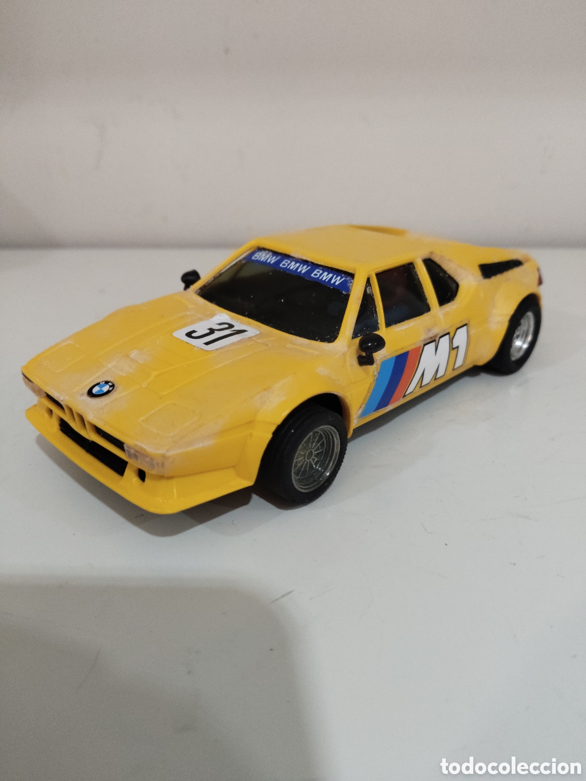 Scalextric: SLOT CAR SCALEXTRIC BMW M1 AMARILLO