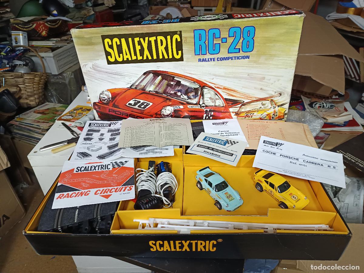 Scalextric: SCALEXTRIC RC-28 RALLYE COMPETICION 2 COCHES PORSCHE CARRERA RS 4051. COMPLETO BUEN ESTADO