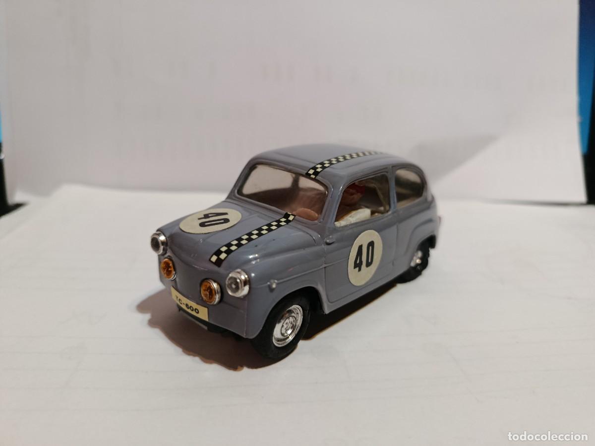 Scalextric: Seat 600 Exin Scalextric azul segunda serie