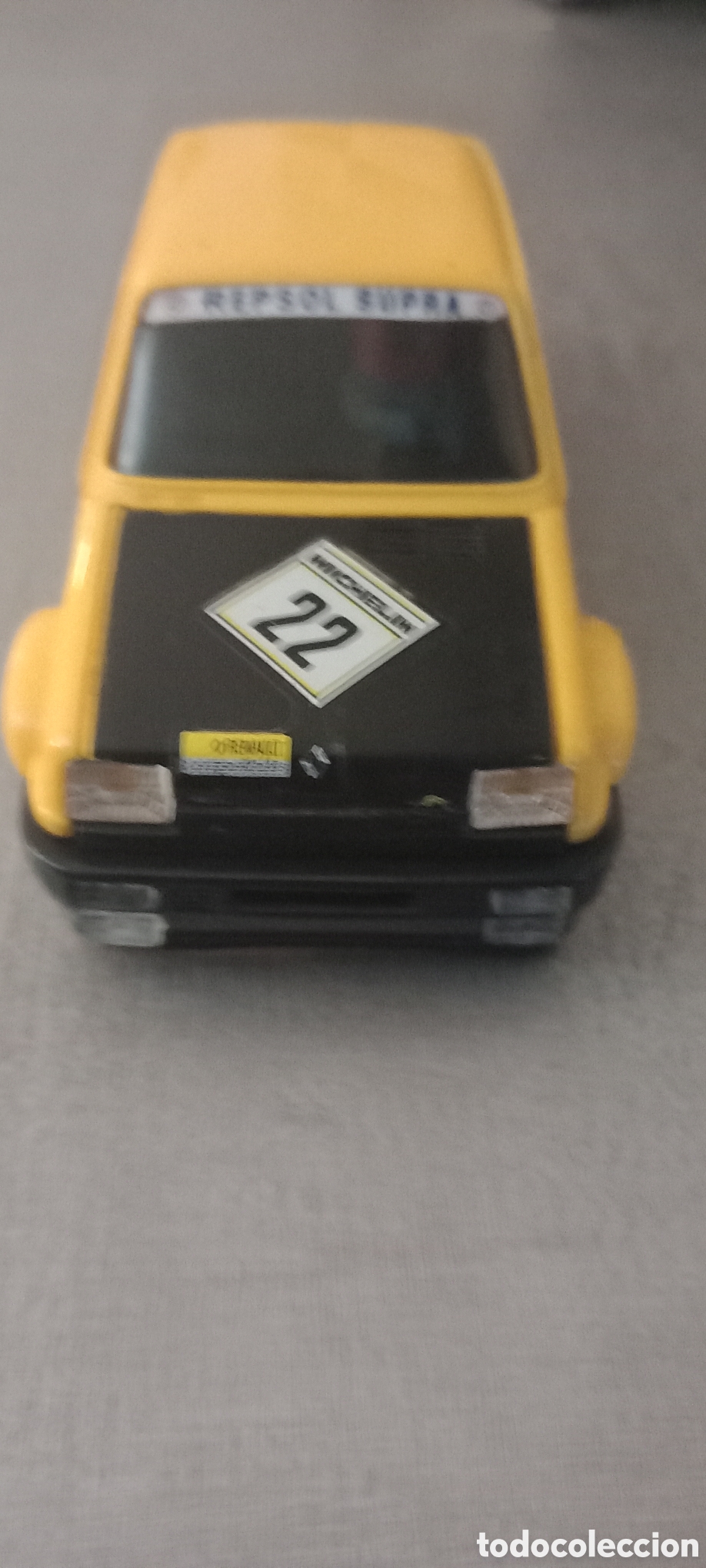Scalextric: Renault 5 amarillo capo negro