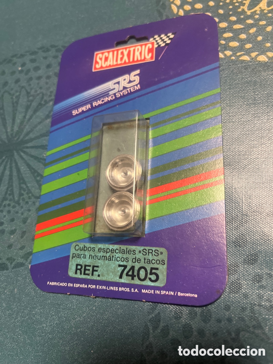 Scalextric: Blister con 2 llantas para neum&aacute;ticos tacos Scalextric
