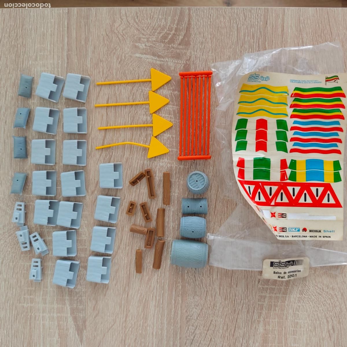 Scalextric: Bolsa de accesorios y pegatinas circuito Scalextric sts 4x4 2010