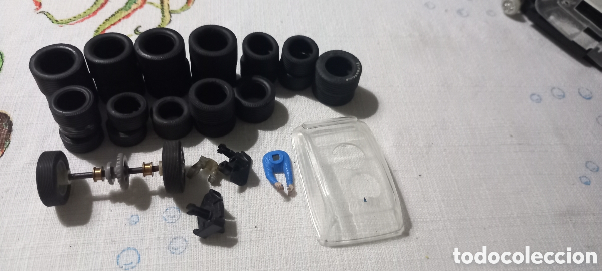 Scalextric: Lote de despiece neumaticos+2 guias+....