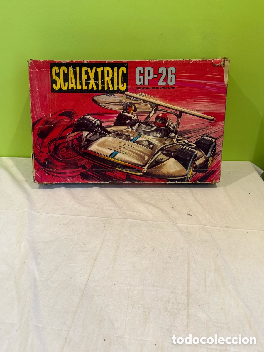 Scalextric: Scalextric GP-26 vintage con 5 coches, pistas, mandos, manuales, accesorios y caja original