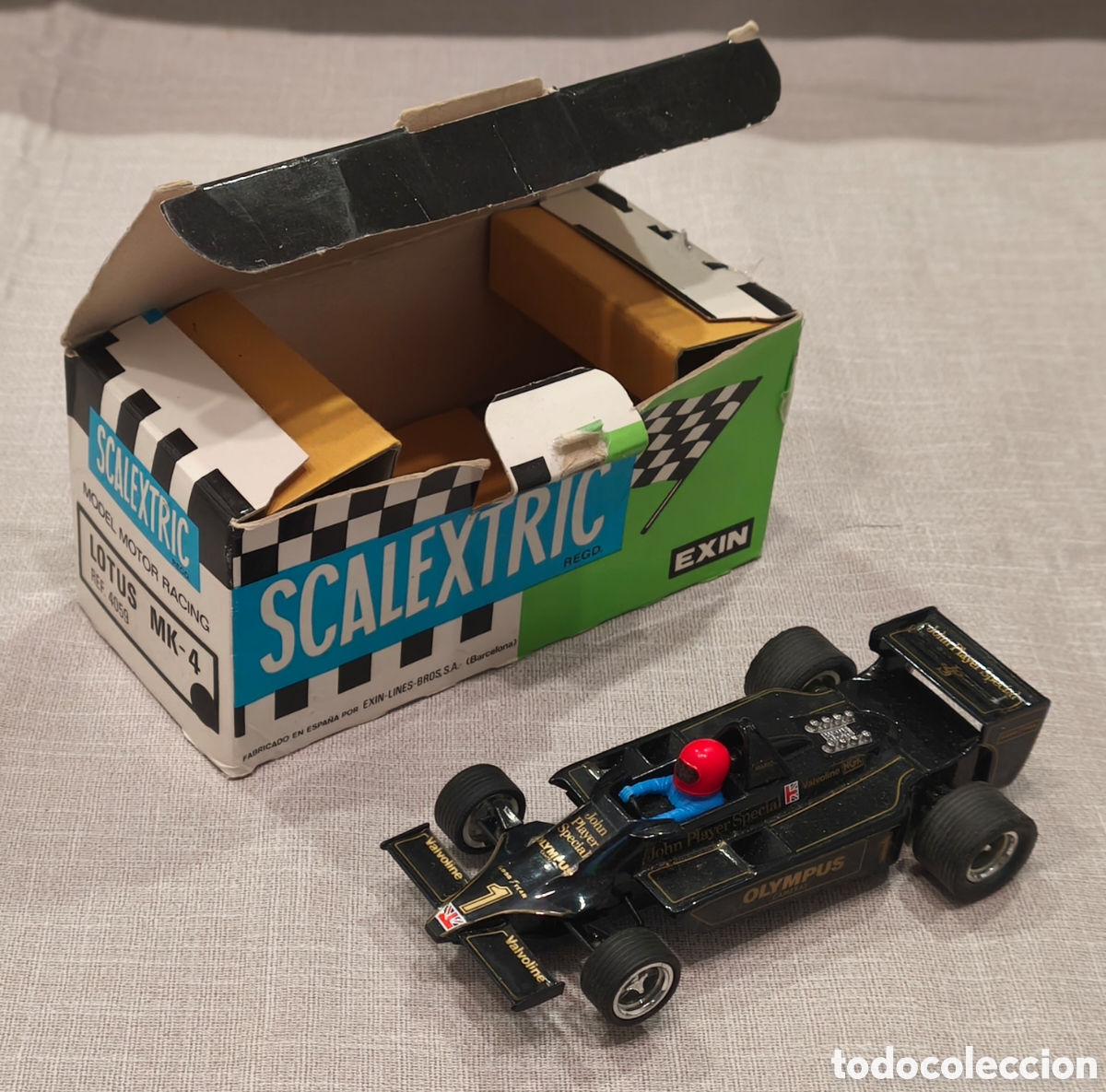 Scalextric: Coche de slot Lotus MK-4 F1 JPS