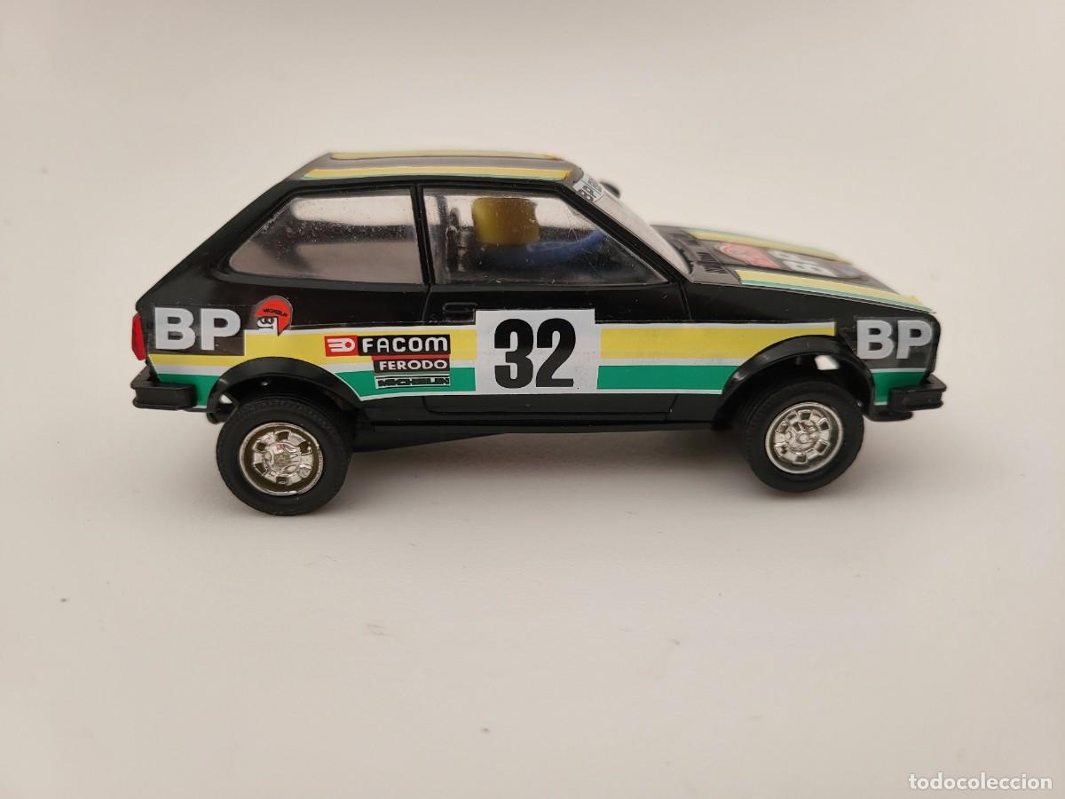 Scalextric: EXIN FORD FIESTA BP NEGRO