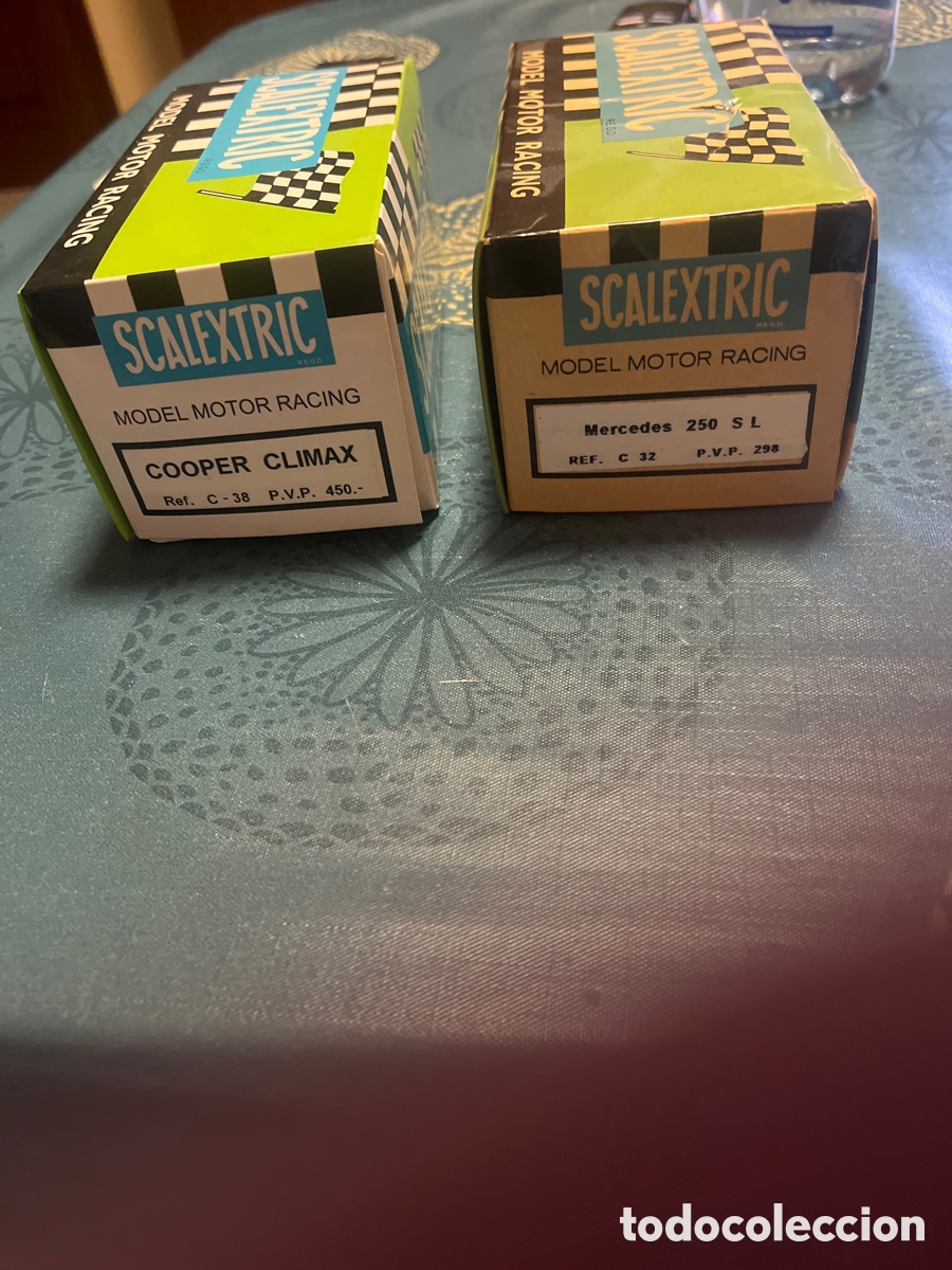 Scalextric: 2 cajas coches Scalextric