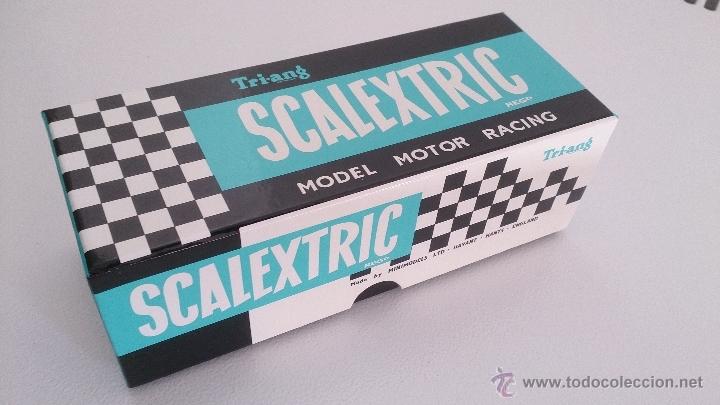 Scalextric: CAJA ALFA ROMEO SCALEXTRIC MODERNA - Foto 1