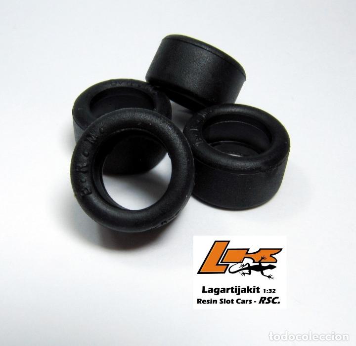 Scalextric: 4 NEUMATICOS BRM 18 x 10 MM - TEAM SLOT - CARTRIX - SCALEXTRIC