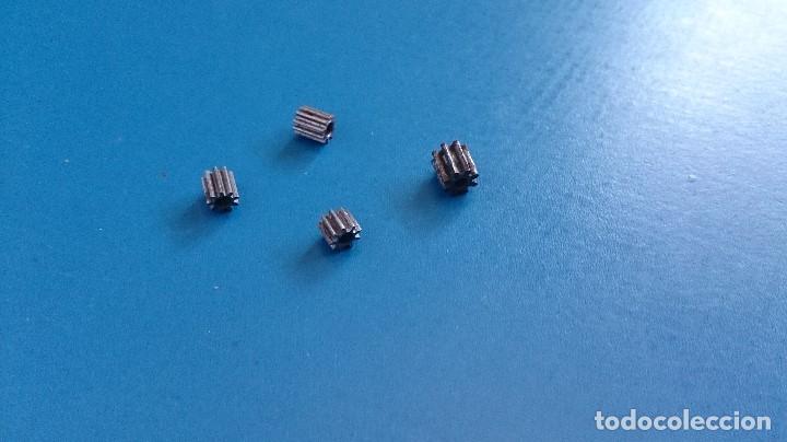 Scalextric: LOTE PI&Ntilde;OS SCALEXTRIC Y OTROS MODELOS - Foto 1
