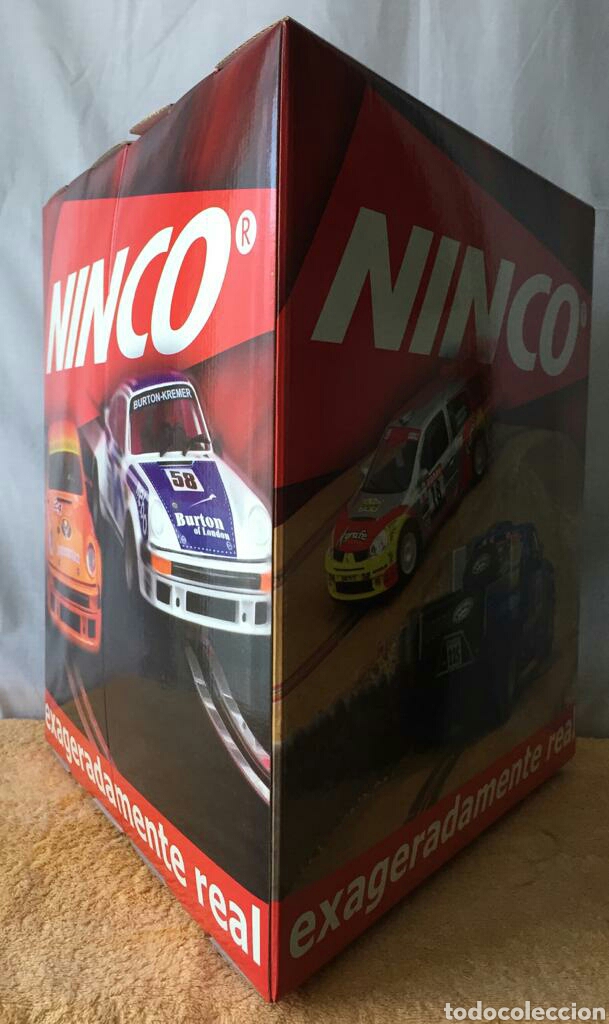 Scalextric: Cartel publicitario de NINCO para colgar en forma de prisma triangular - Foto 2