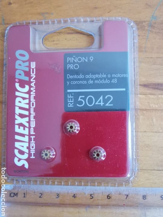 Scalextric: Pi&ntilde;&oacute;n 9 Pro Scalextric. Para coronas 48. Ref. 5042 2006 - Foto 1