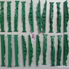 Scalextric: VINTAGE LOTE 20 CUÑAS PERALTES VERDES SCALEXTRIC EXIN TRIANG 1:32 (A). Lote 225555760