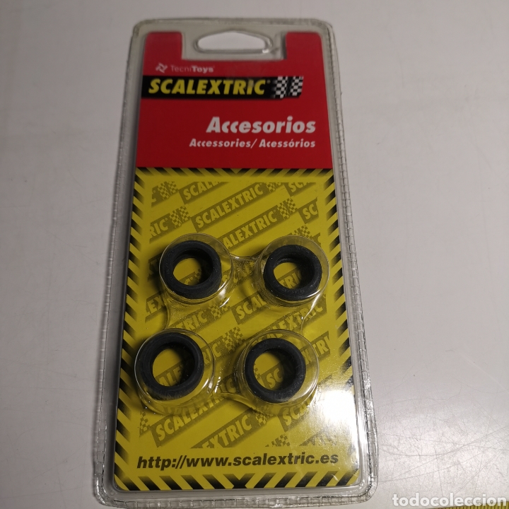 Scalextric: 4 neum&aacute;ticos Tipo 7, de Scalextric Tecnitoys del a&ntilde;o 2000 - Foto 1