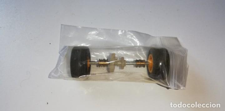 Scalextric: C1-22 EJE RUEDAS SCALEXTRIC - Foto 1