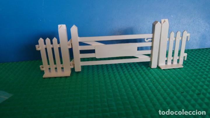 Scalextric: PUERTA VALLA SCALEXTRIC TRI-ANG A/226 UK - Foto 1