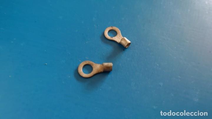 Scalextric: DOS TERMINALES TRANSFORMADOR, SON GRUESOS. - Foto 2
