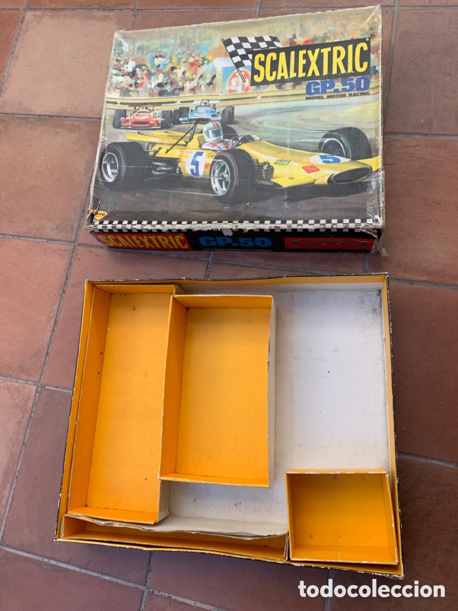 Scalextric: SCALEXTRIC GPS 5O MODEL MOTOR RACING - Foto 2