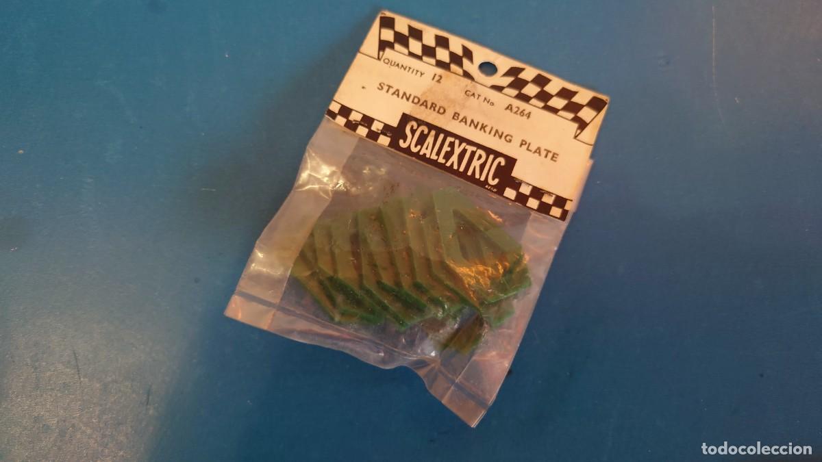Scalextric: PERALTES PEQUE&Ntilde;OS SCALEXTRIC UK - Foto 1